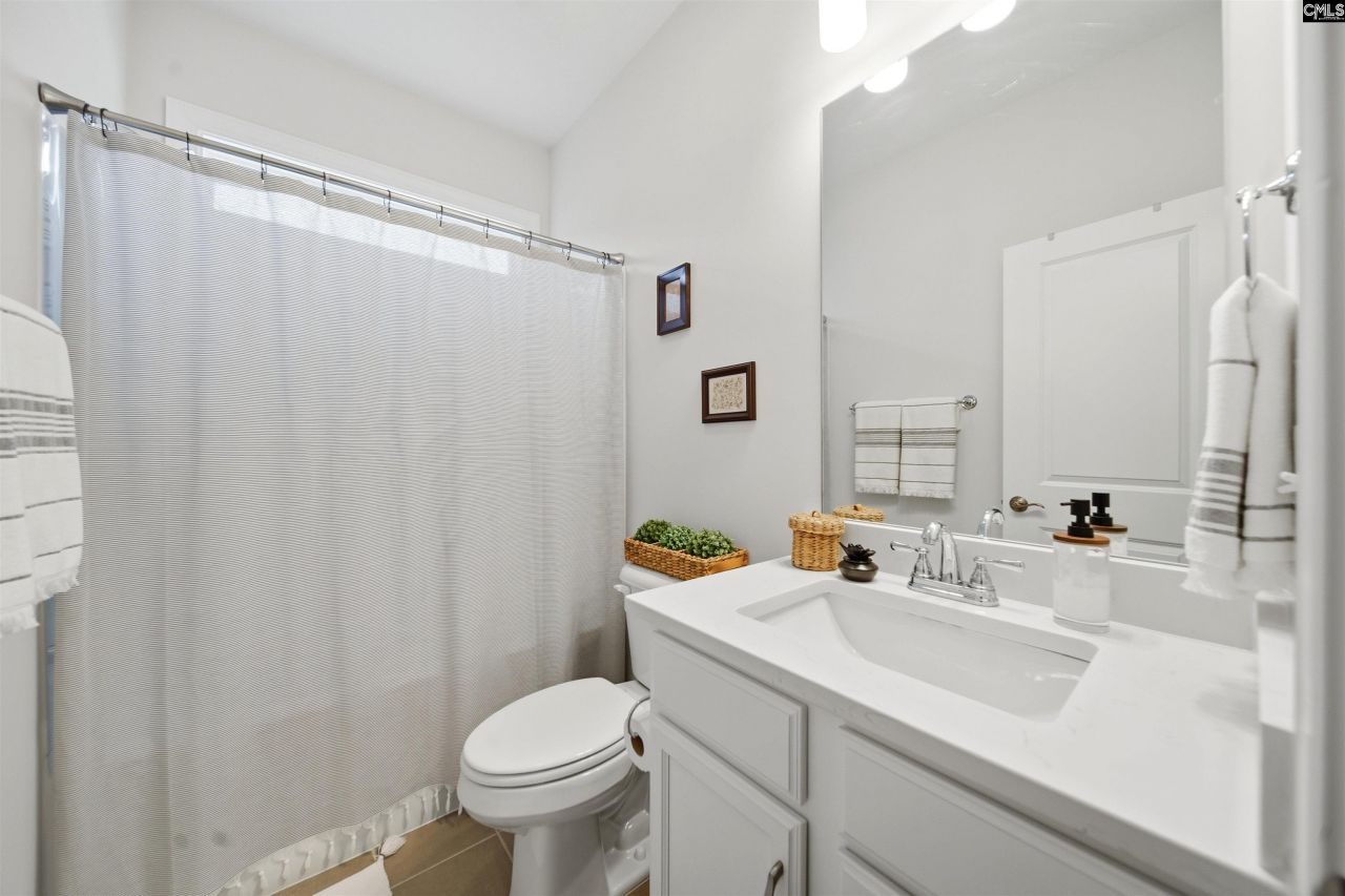 527 Radnor Hunt Court Photo 25