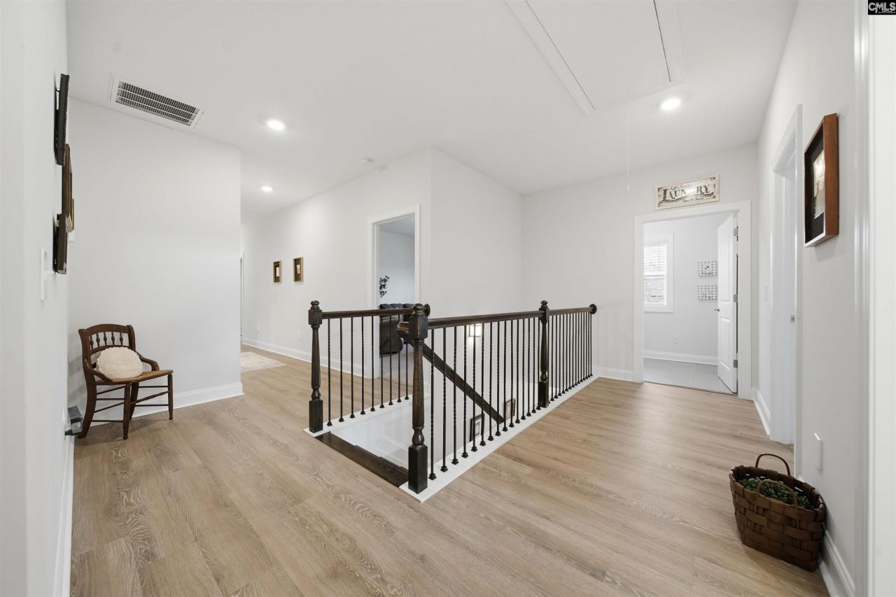 527 Radnor Hunt Court Photo 31