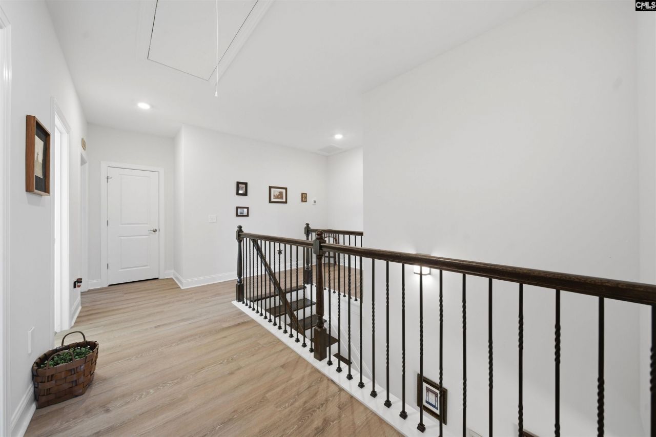 527 Radnor Hunt Court Photo 35