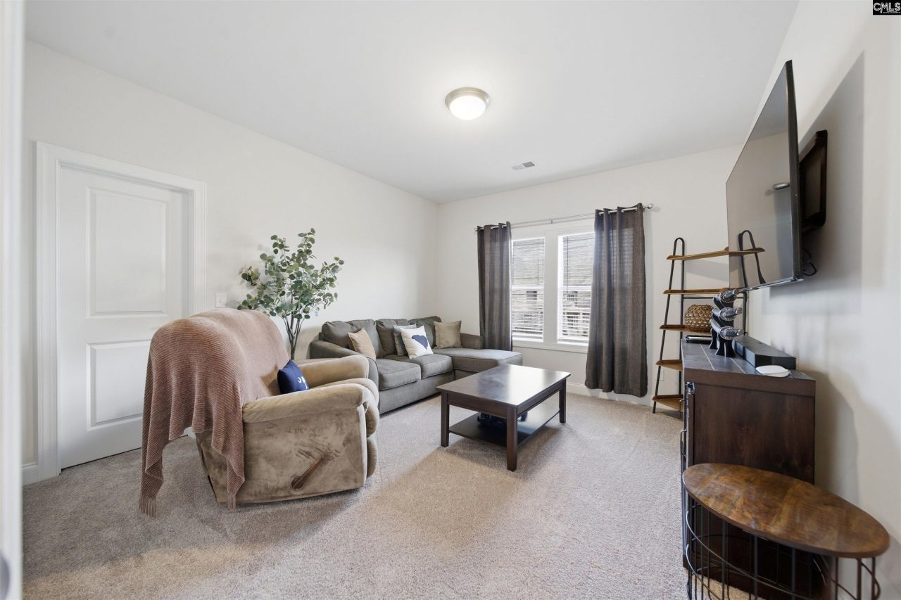 527 Radnor Hunt Court Photo 38