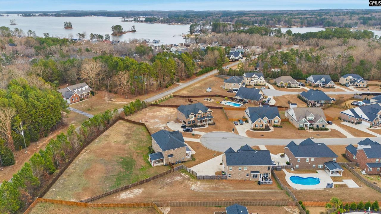 527 Radnor Hunt Court Photo 53