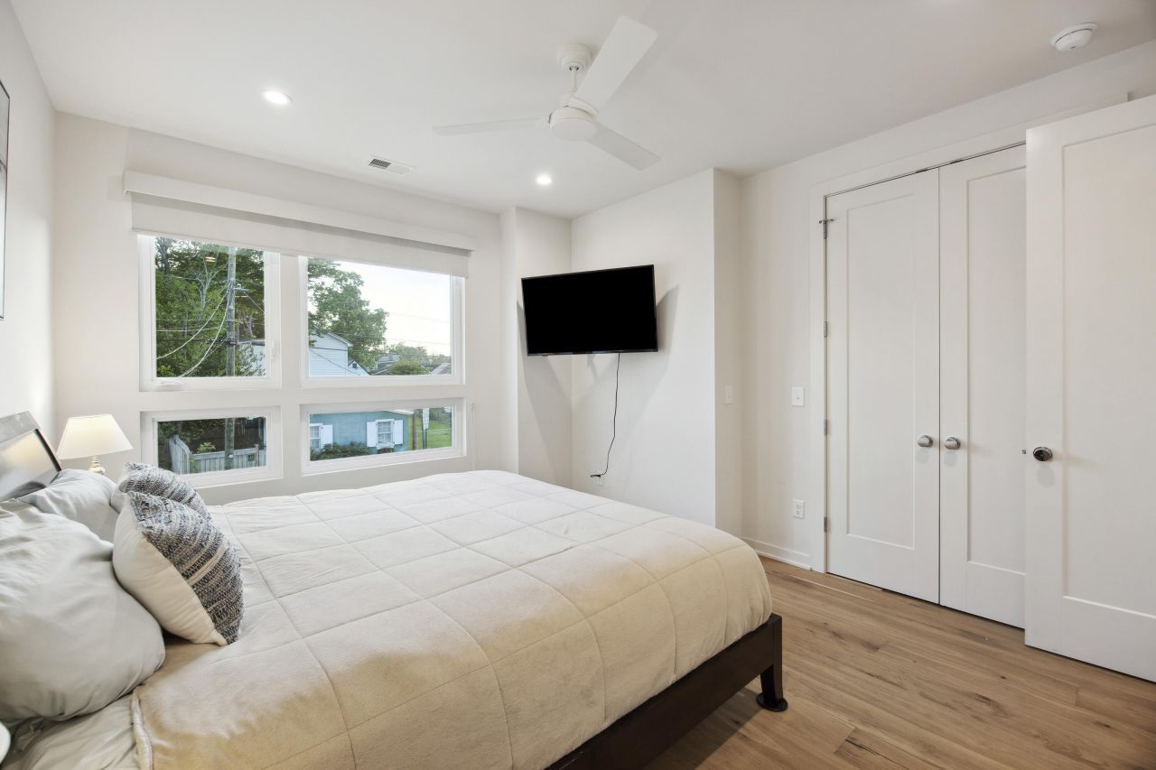 14 F Street Photo 17