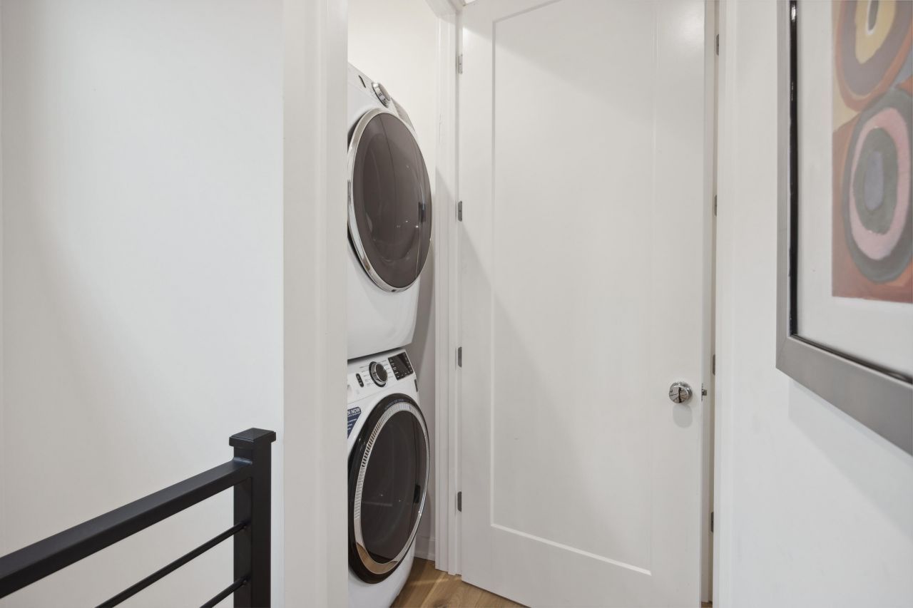 14 F Street Photo 22