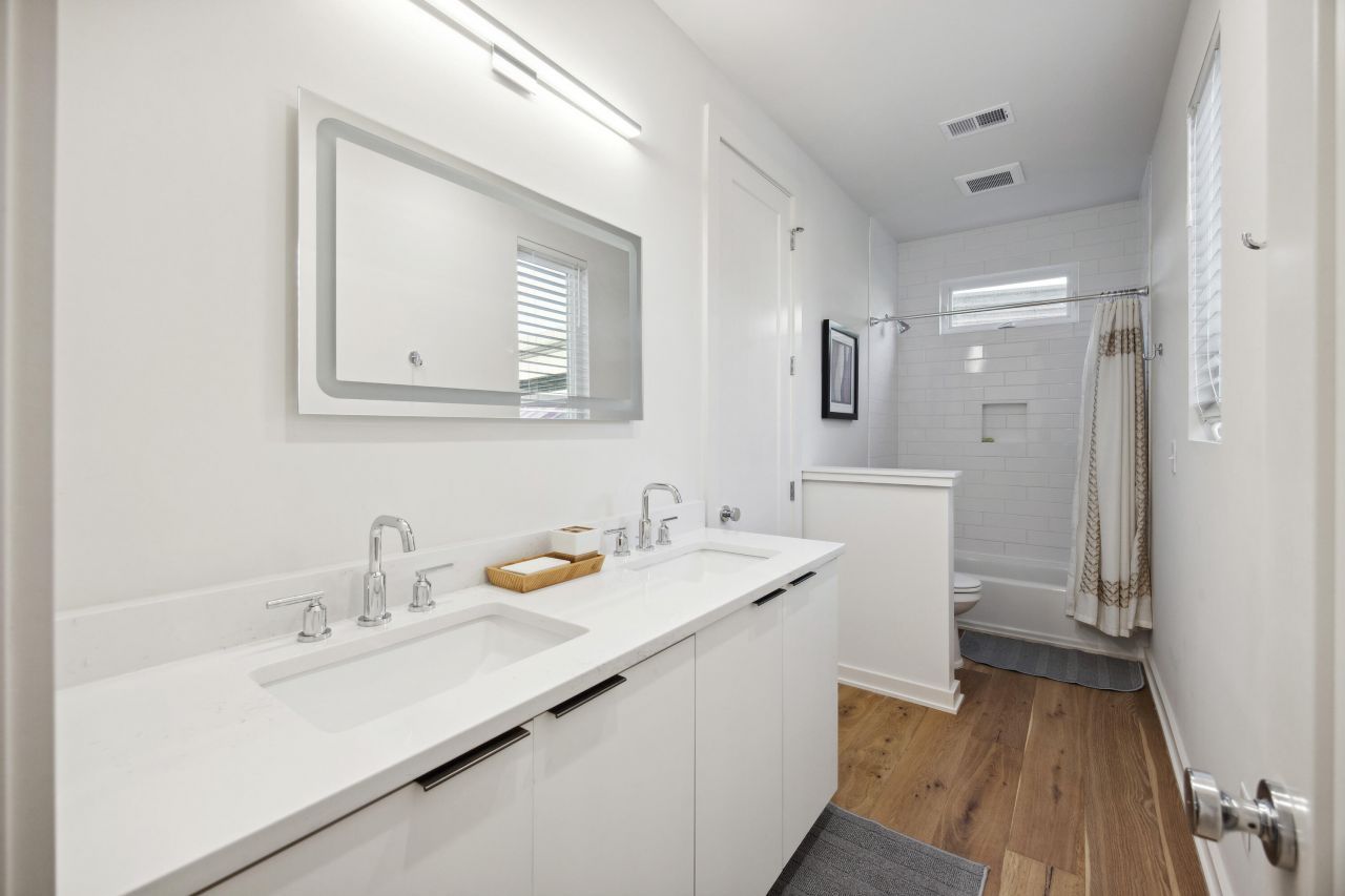 14 F Street Photo 26