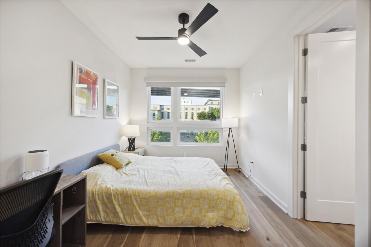 14 F Street Photo 27