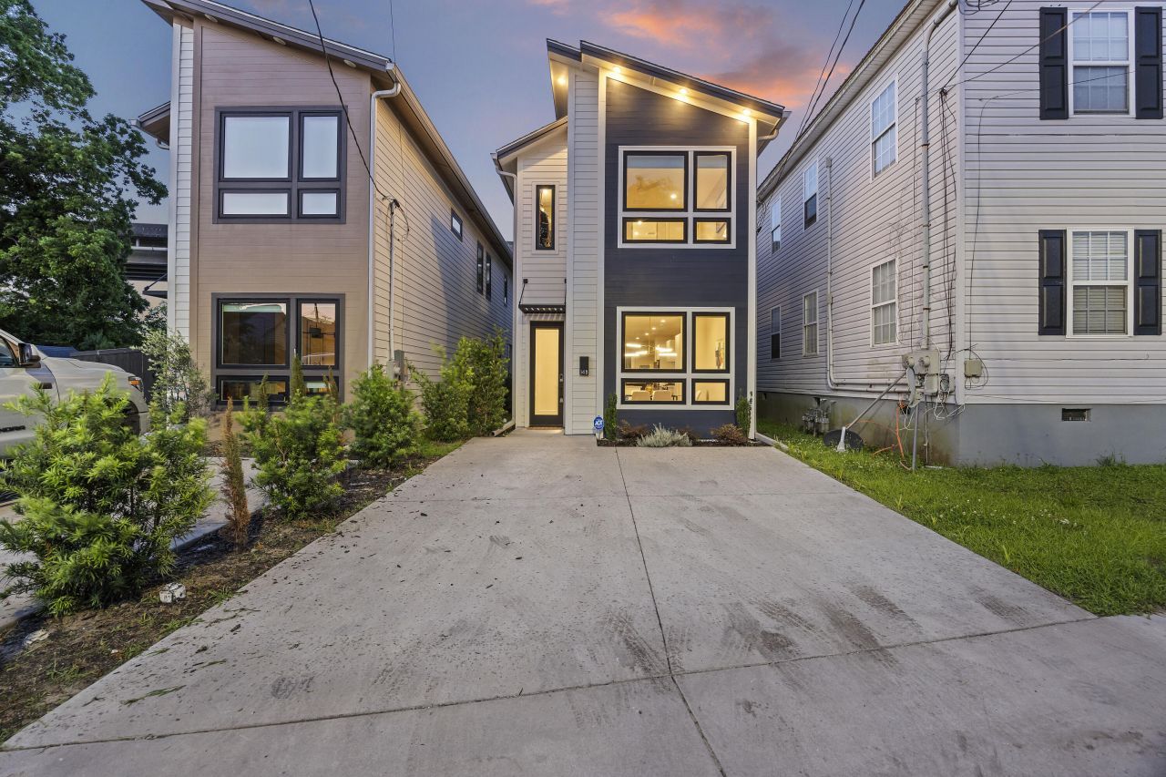 14 F Street Photo 32