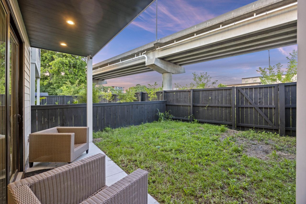 14 F Street Photo 36