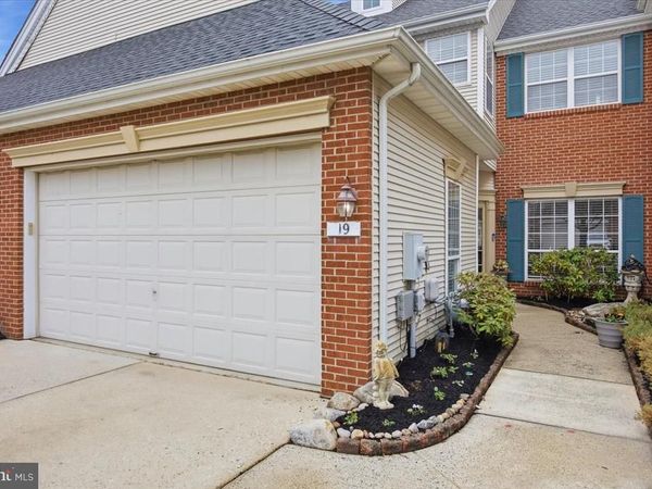 19 GRAND BANKS CIRCLE, MARLTON, NJ 08053