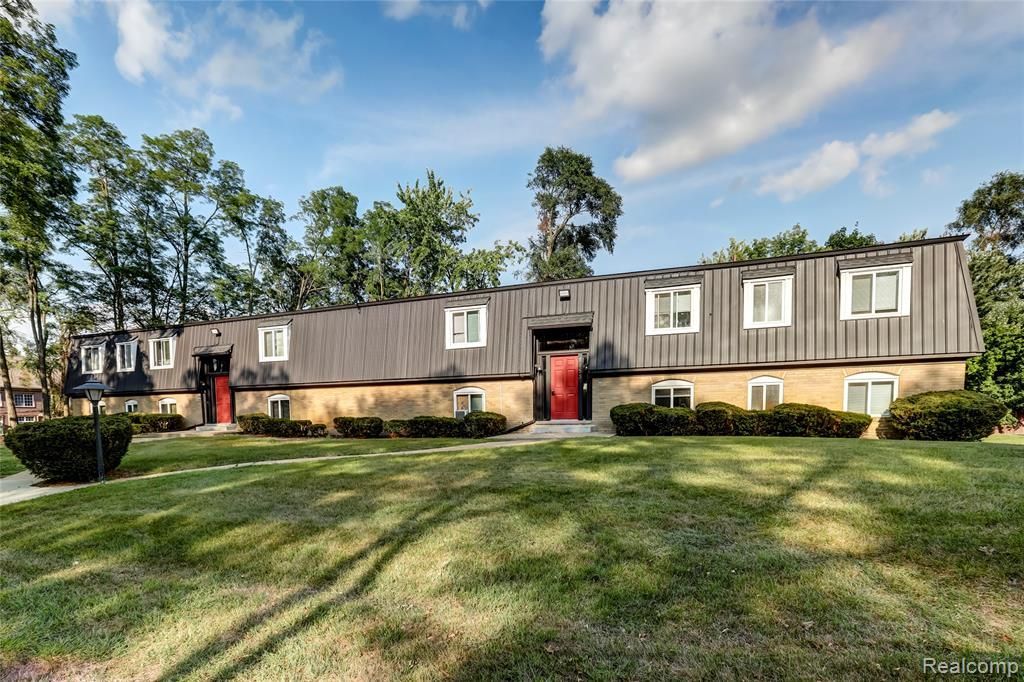 2163 Decker Road, Walled Lake, MI 48390 Main Photo