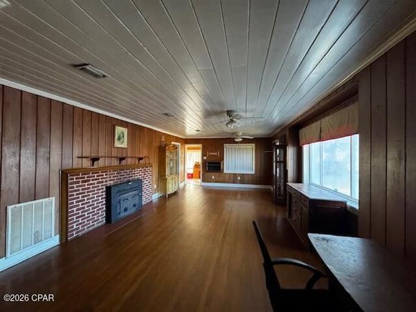 2363 Park Avenue, Alford, FL 32420