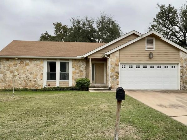 1003 Thousand Oaks BLVD, Georgetown, TX 78628