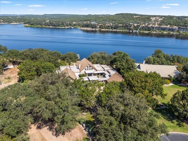24736 Travis Lakeside CV, Spicewood, TX 78669
