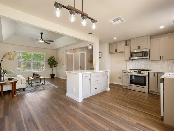 206 Jan LN, Georgetown, TX 78626