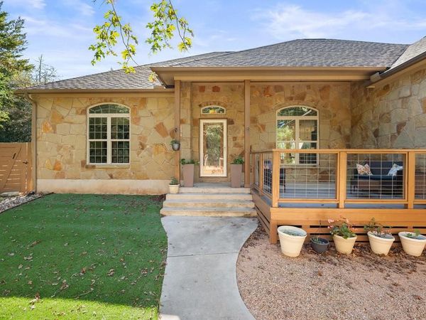 267 Corral RD, Smithville, TX 78957