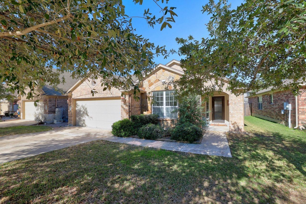 221 Mystic Holw, Buda, TX 78610 Main Photo