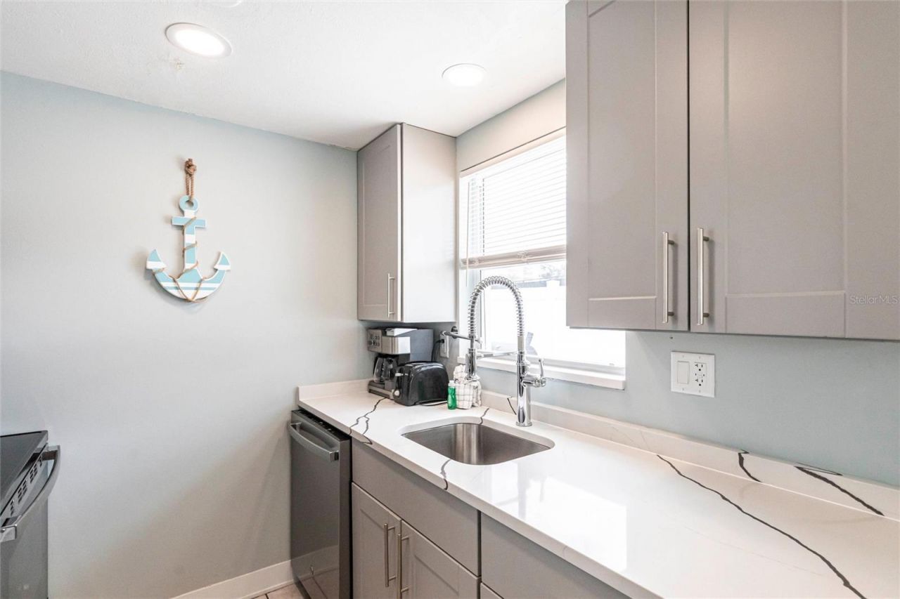 6020 Midnight Pass Road, Unit 49, Sarasota, FL 34242 Photo