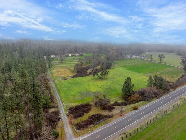 600 Slagle Creek Road, Grants Pass, OR 97527