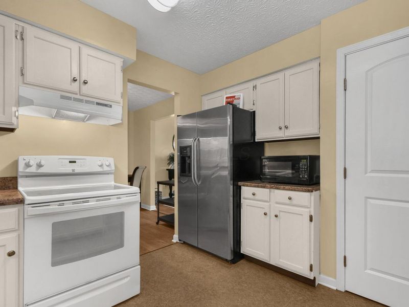 3084 Highland Park Drive, Pickerington, OH 43147 Photo 10