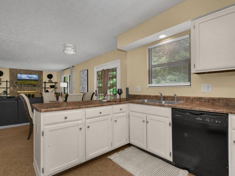 3084 Highland Park Drive, Pickerington, OH 43147 Photo 9