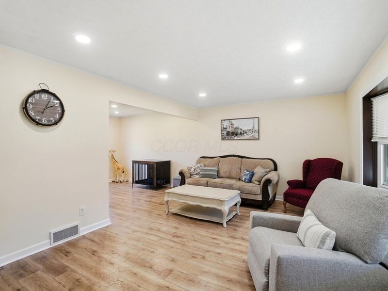 1710 Carrigallen Lane, Columbus, OH 43228 Photo 5