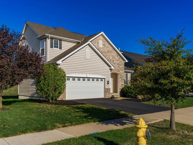 618 Sandhill Court, Delaware, OH 43015 Photo 2