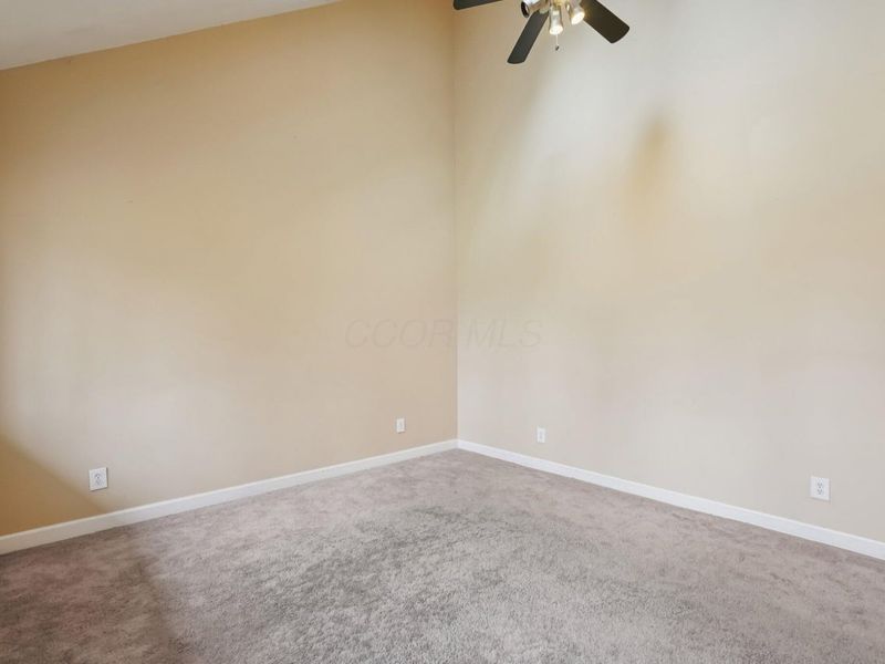 749 Carryback Drive SW, Pataskala, OH 43062 Photo 9