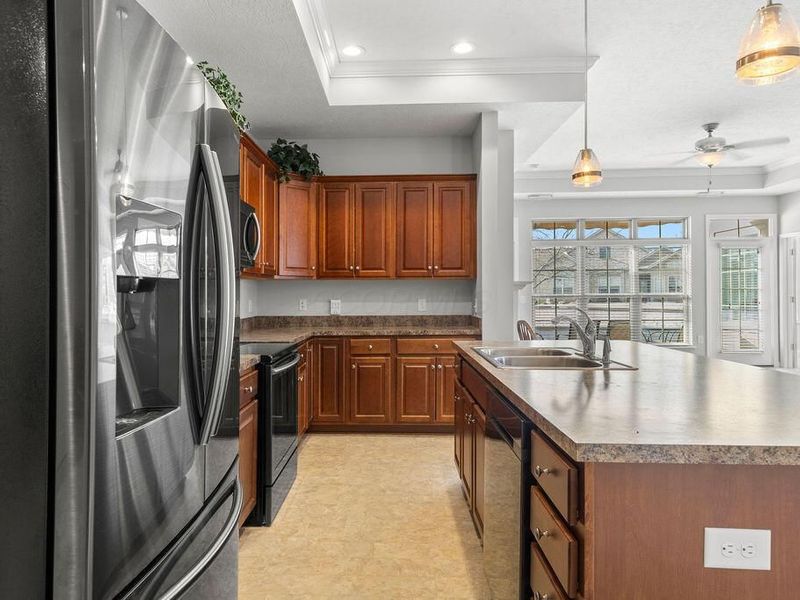 310 Stoneshire Loop, Pataskala, OH 43062 Photo 11