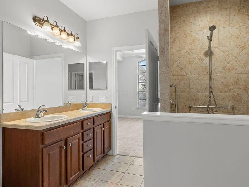 310 Stoneshire Loop, Pataskala, OH 43062 Photo 24