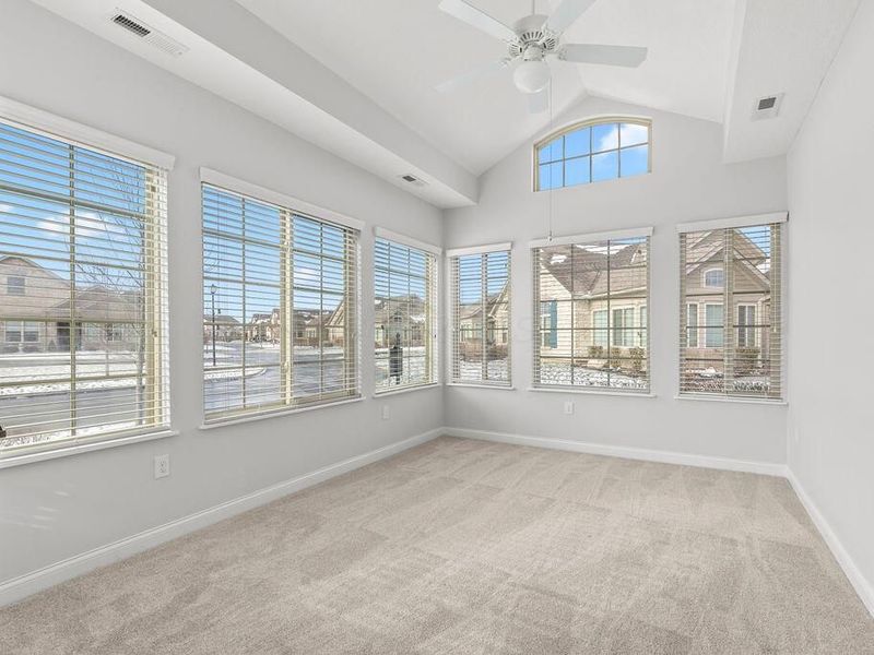 310 Stoneshire Loop, Pataskala, OH 43062 Photo 3