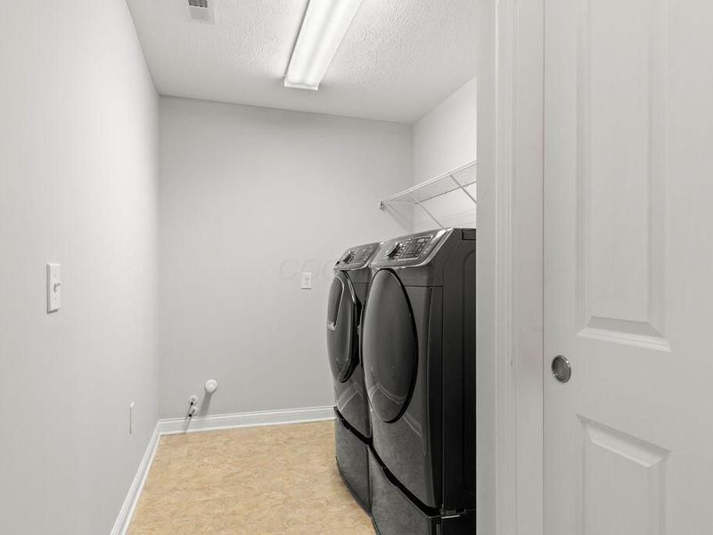 310 Stoneshire Loop, Pataskala, OH 43062 Photo 35