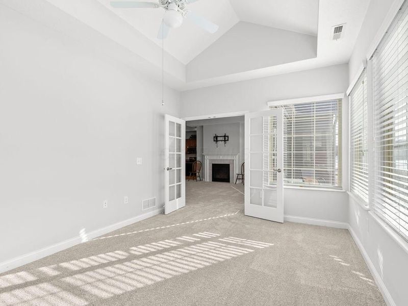 310 Stoneshire Loop, Pataskala, OH 43062 Photo 4