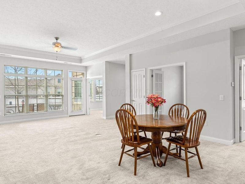 310 Stoneshire Loop, Pataskala, OH 43062 Photo 5