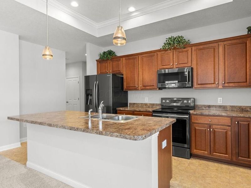 310 Stoneshire Loop, Pataskala, OH 43062 Photo 7