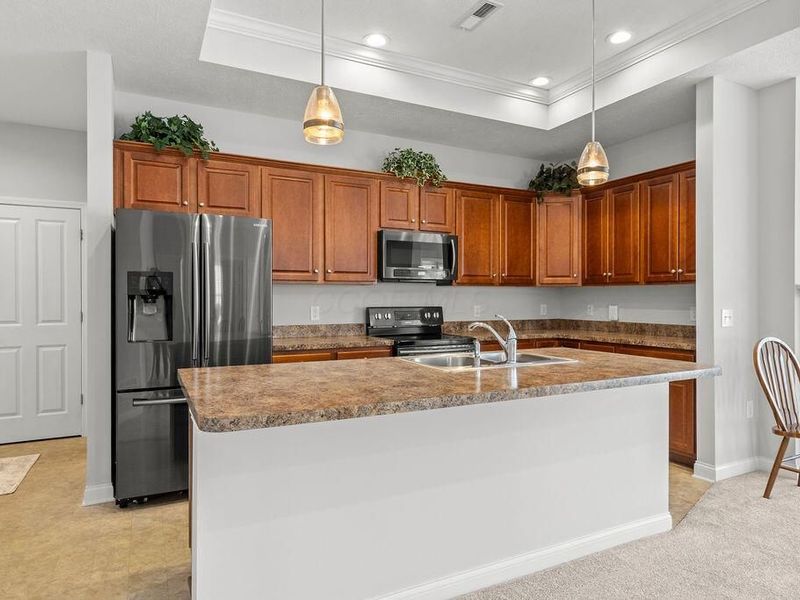 310 Stoneshire Loop, Pataskala, OH 43062 Photo 9