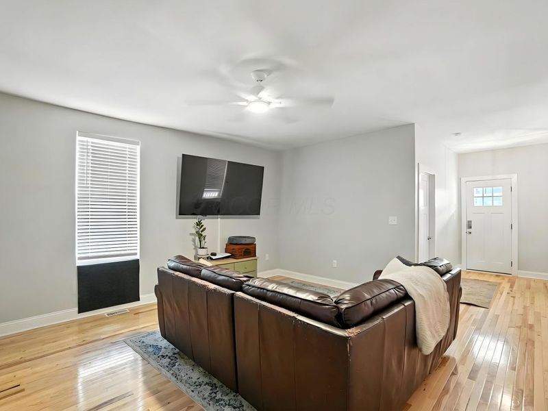 1583 S 4th Street, Columbus, OH 43219 Photo 9