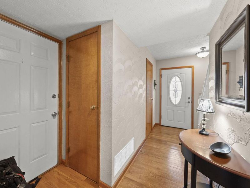 4294 Demorest Road, Grove City, OH 43123 Photo 14