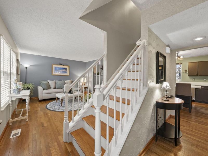 4294 Demorest Road, Grove City, OH 43123 Photo 2