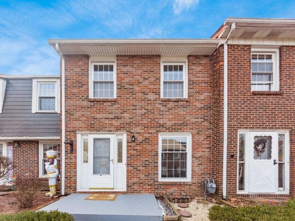 634 Dlyn Street, Columbus, OH 43228