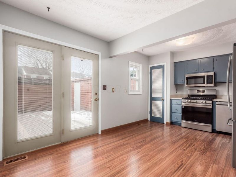 634 Dlyn Street, Columbus, OH 43228 Photo 12