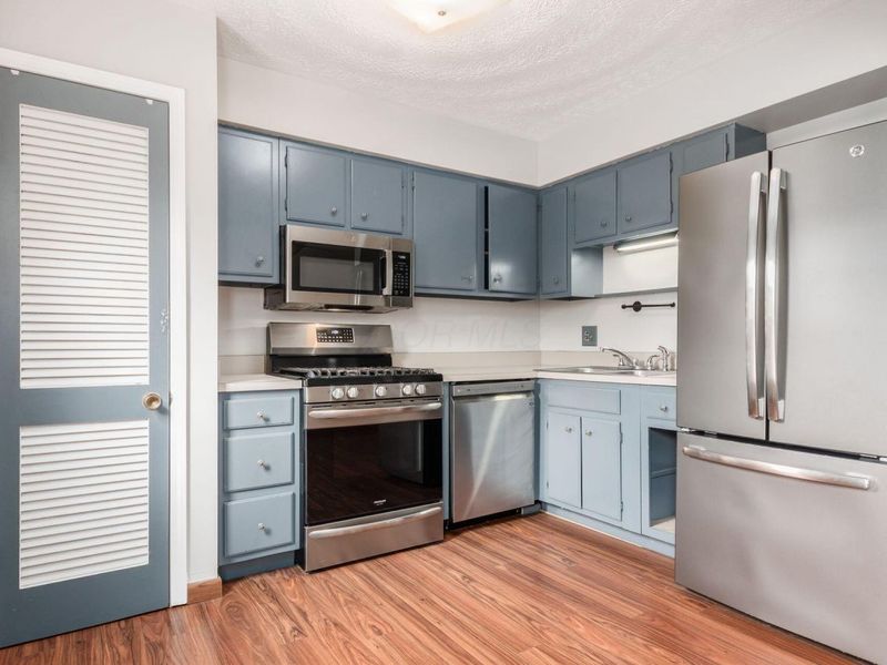 634 Dlyn Street, Columbus, OH 43228 Photo 13