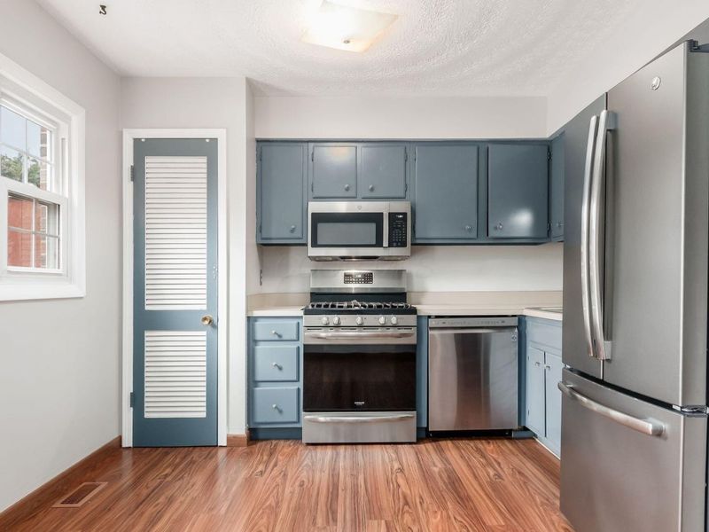 634 Dlyn Street, Columbus, OH 43228 Photo 15