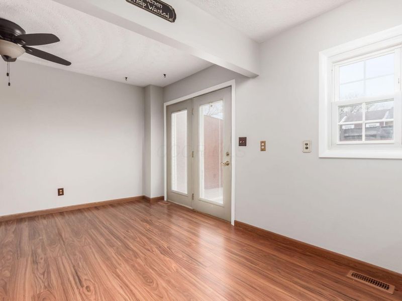 634 Dlyn Street, Columbus, OH 43228 Photo 16