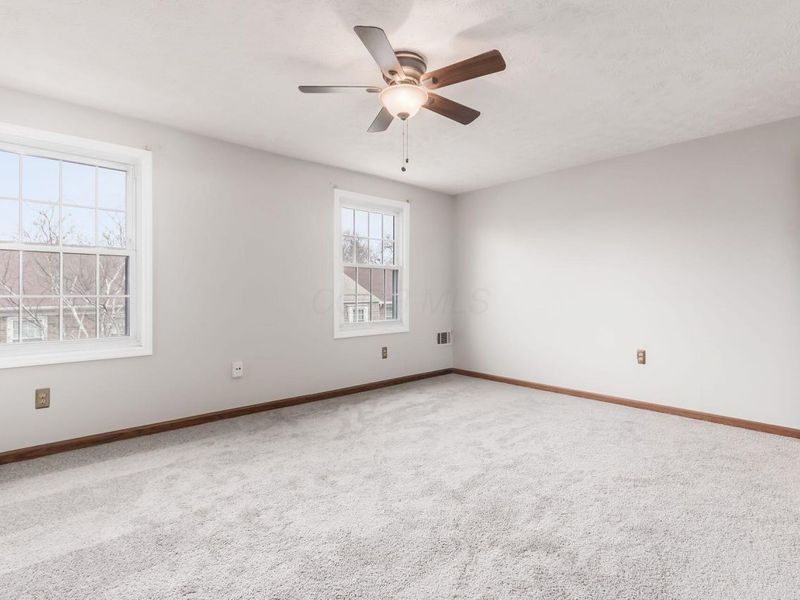 634 Dlyn Street, Columbus, OH 43228 Photo 19