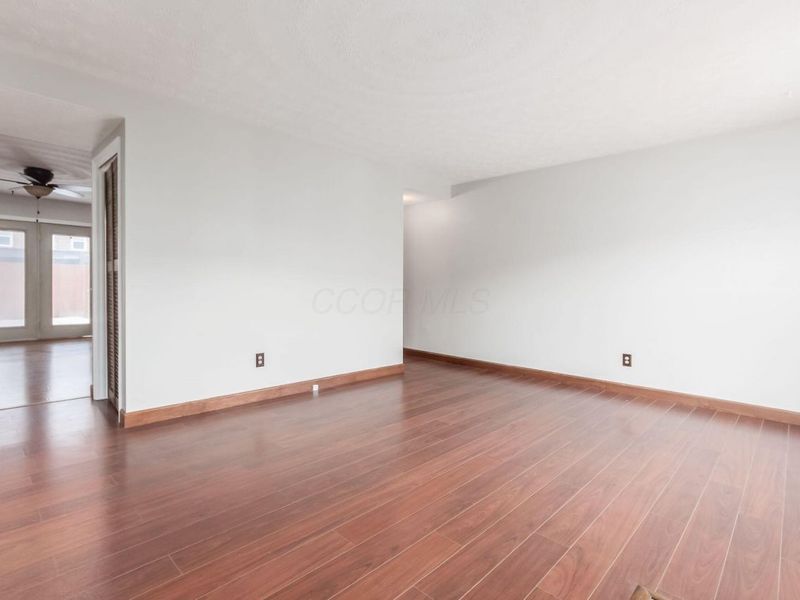 634 Dlyn Street, Columbus, OH 43228 Photo 7