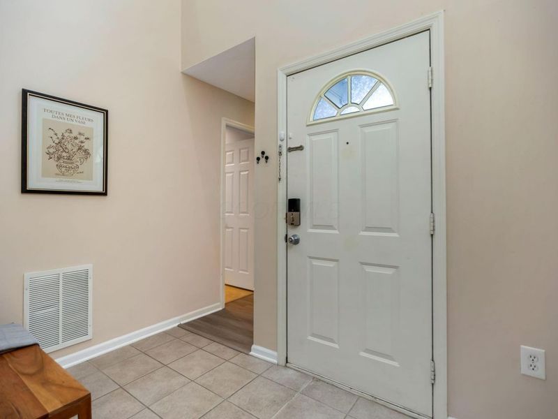 5127 Vinings Boulevard, Dublin, OH 43016 Photo 3