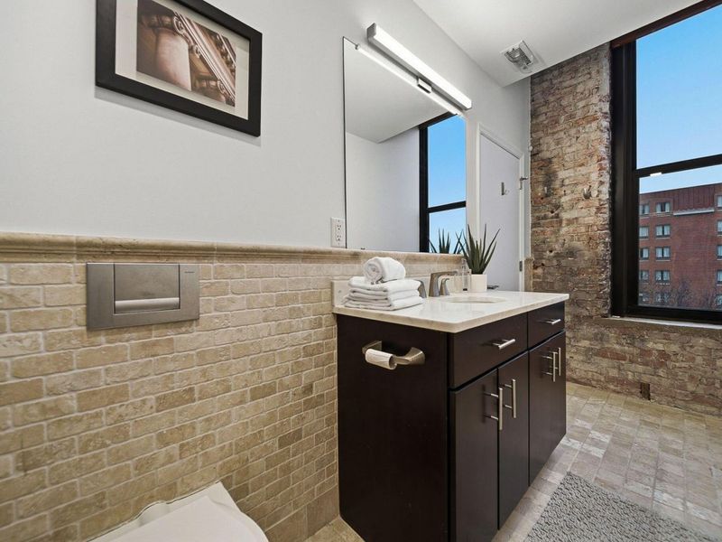 78 E Chestnut Street, Unit 404, Columbus, OH 43215 Photo 9