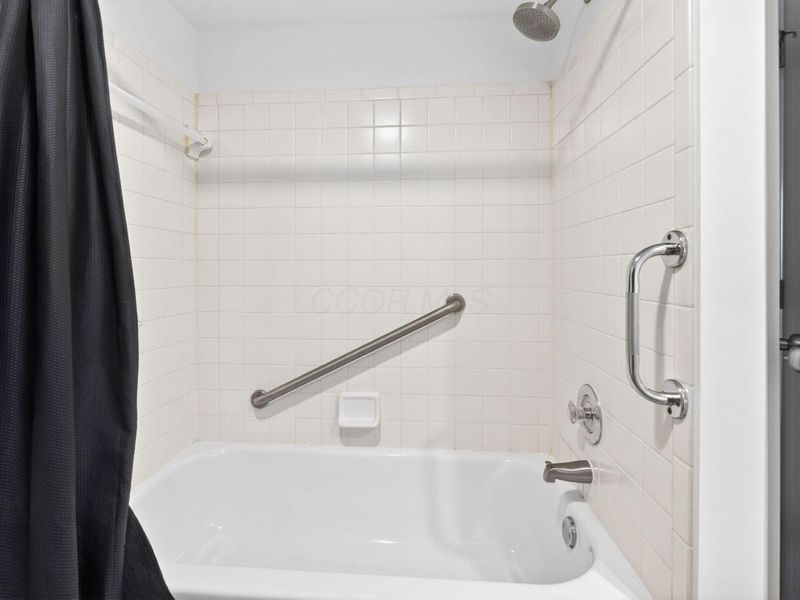 7150 E Main Street, Unit B105, Reynoldsburg, OH 43068 Photo 15
