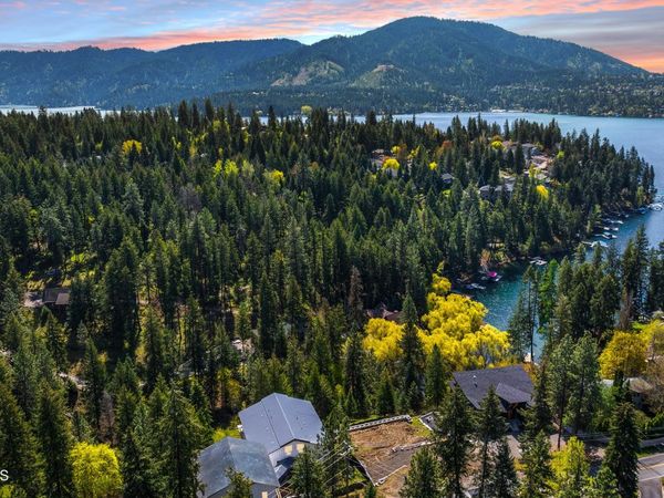 162483 N Lakeview Dr, Hayden Lake, ID 83835