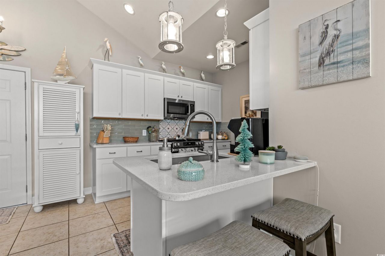 4343 Grande Harbour Blvd. Photo 7