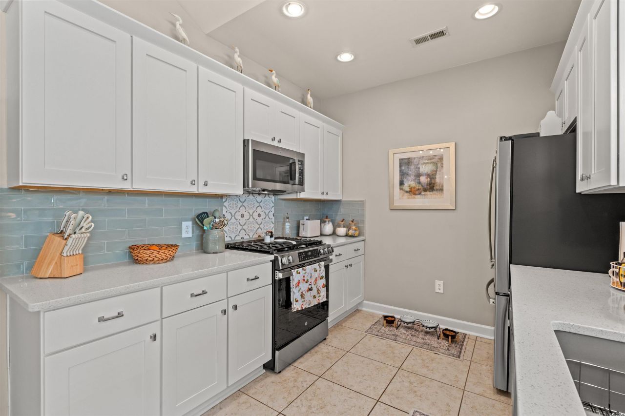 4343 Grande Harbour Blvd. Photo 8